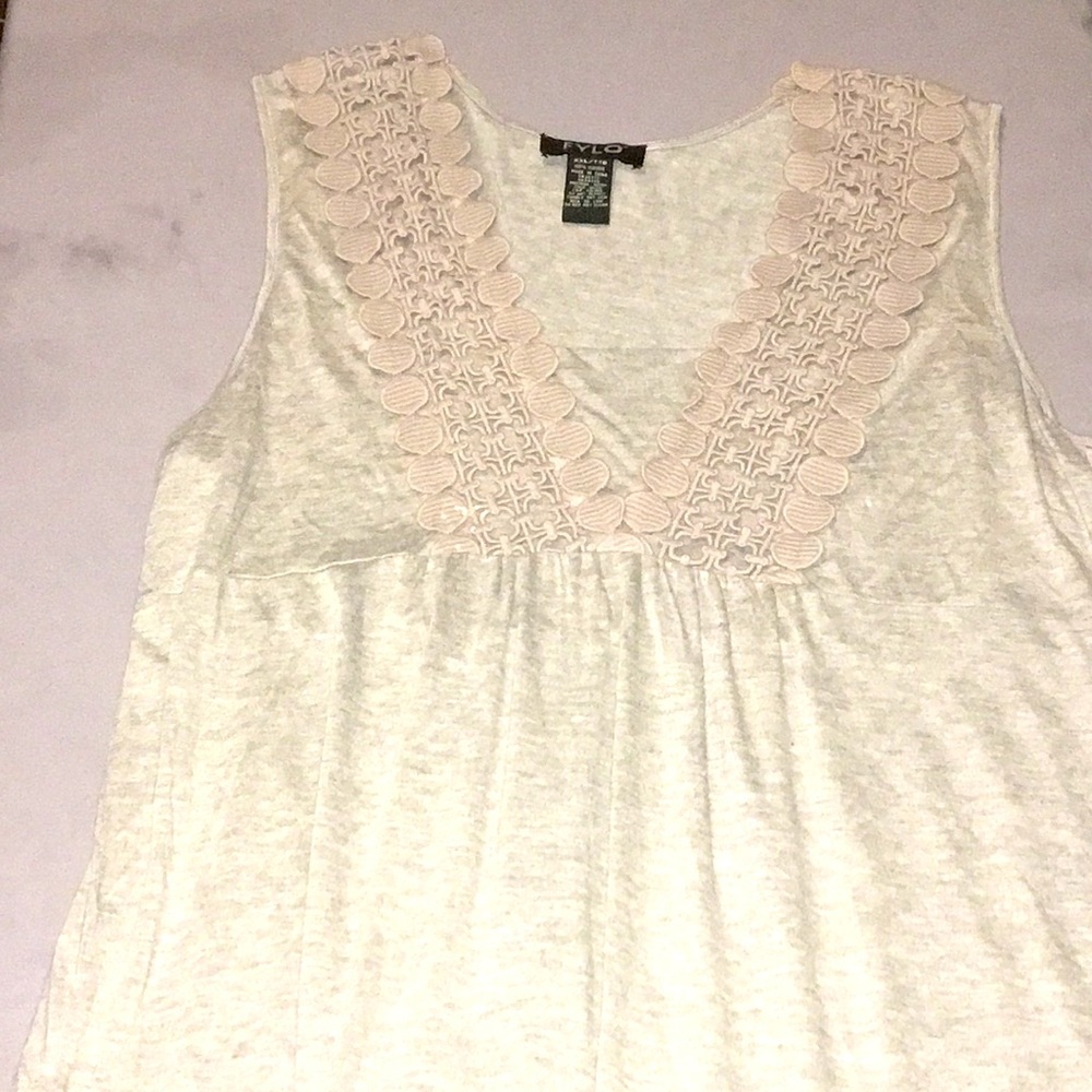 Woman’s fylo shirt
